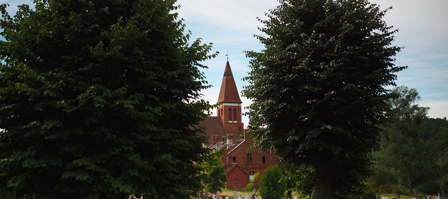 Kościół w Orzechowie (gmina Olsztynek)

