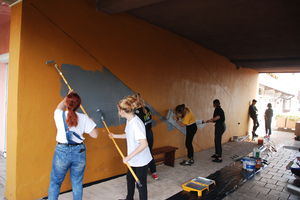 Malują mury w Ornecie