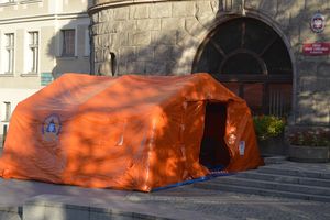 Przy olsztyńskim ratuszu ustawiono specjalny namiot