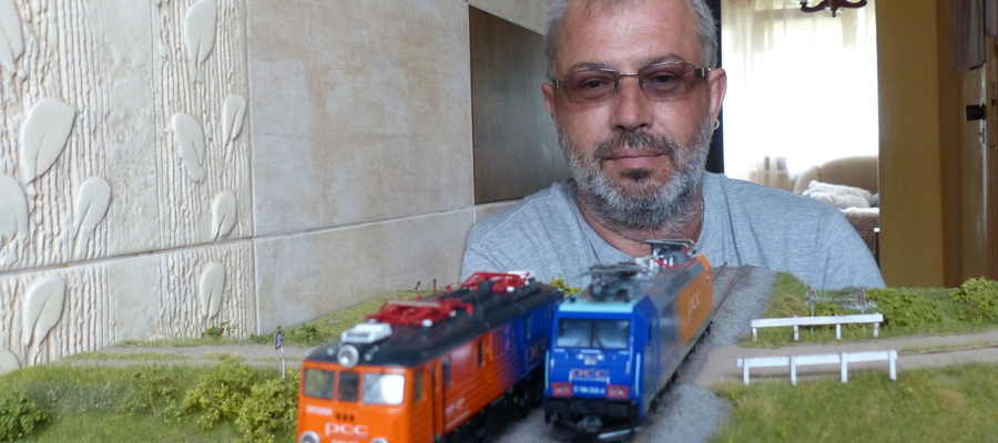 Damian Sikorski i perły w jego kolekcjonerskiej koronie: modele lokomotyw E 186-242-4 oraz EU 07-467