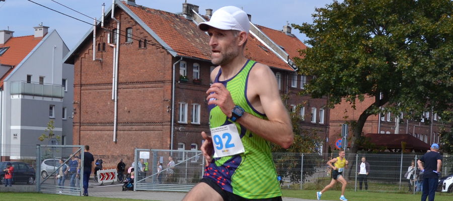 Paweł Tadejewski na moment z biegów ulicznych przeniósł się w teren i zdobył medal