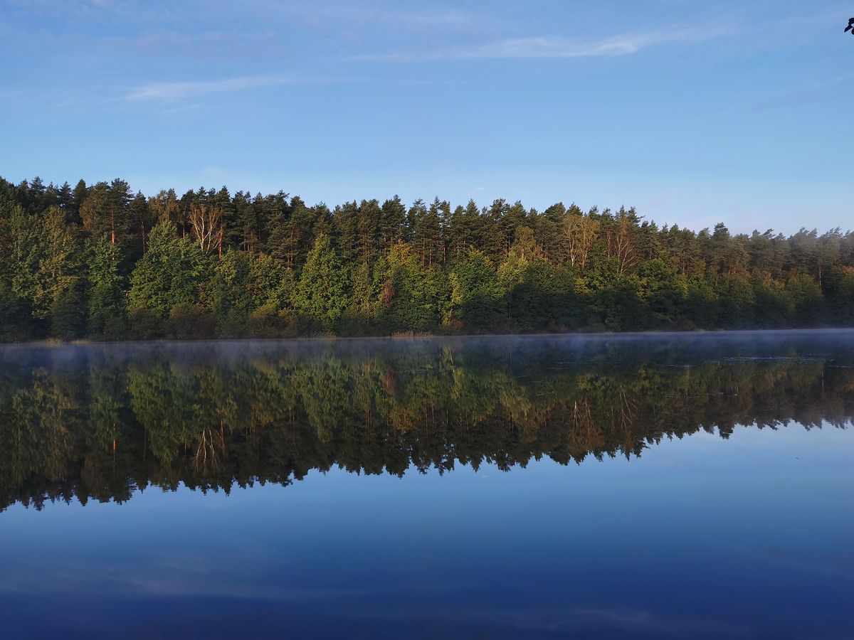 Poranek nad jeziorem Długim
