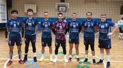Faworyci nie wstrzymują ręki