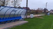 Ławki rezerwowych już są, teraz czas na stadionowe trybuny