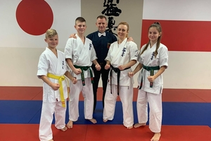 Karatecy z Ełku z dwoma złotymi medalami po turnieju online