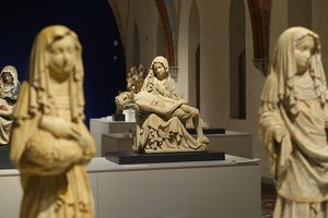 Pieta z nowomiejskiej bazyliki kolegiackiej na wystawie w Malborku