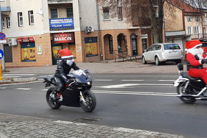 Moto Mikołaje jak co roku przejechali ulicami Ostródy