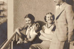 Pokłoń się niebu i łąkom, i chmurom... o Krystynie Krahelskiej - bohaterce Powstania Warszawskiego 