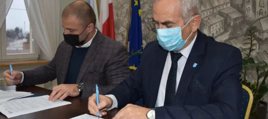 Burmistrz Miłomłyna podpisał umowę na budowę tężni solankowej