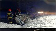Groźna kolizja pod Elblągiem. Samochód dachował