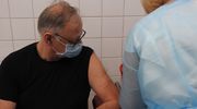 W szpitalu w Bartoszycach zaszczepiono pierwsze osoby przeciwko COVID-19