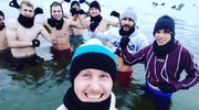 Piłkarze Sokoła Ostróda pierwszy mikro cykl treningowy zakończyli w lodowatej wodzie