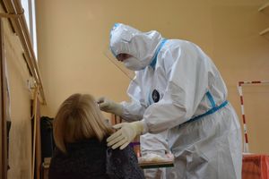 Koronawirus: niemal 15 tysięcy nowych przypadków w Polsce, Warmia i Mazury w czołówce niepokojących statystyk