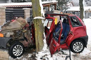 WYPADEK NA UL. LOK W MŁAWIE. NIETRZEŹWA KIERUJĄCA 
