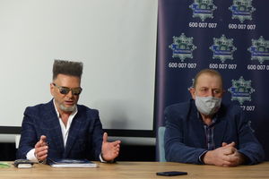 Radny Wiesław Musiał ze Stradomna i Piotr Nawasielski z Łąk wystąpili na wspólnej konferencji z Krzysztofem Rutkowskim 