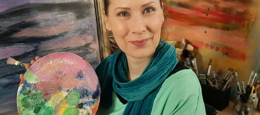 J. Sierzputowska uczy plastyki w SP 3