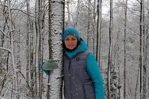 Przytulam się do drzew i słucham natury