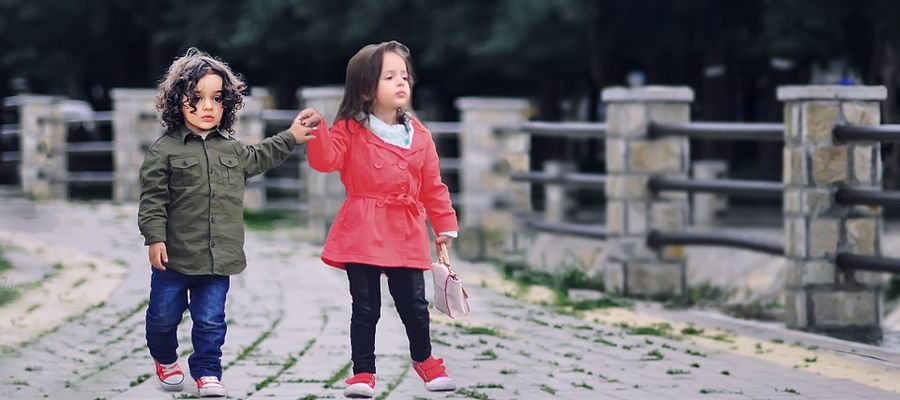 Jeśli chcemy mieć wpływ na wybory naszych dzieci, musimy zadbać o to wtedy, kiedy one są jeszcze małe i kiedy my, dorośli, mamy u nich autorytet