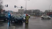 Trzy samochody zderzyły się na skrzyżowaniu w Olsztynie