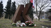 Dziś Narodowy Dzień Żołnierzy Wyklętych.  Złożono kwiaty przed pomnikiem Armii Krajowej w Olsztynie
