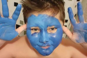 Bądź niebieski dla autyzmu