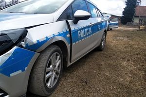 WRACAMY DO TEMATU || Napadł na policjanta, zniszczył radiowóz. Są zarzuty