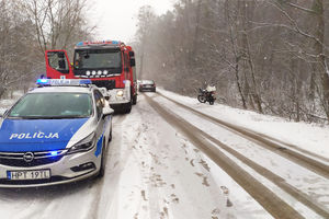 Intensywne opady śniegu  w woj. warmińsko-mazurskim. Przybywa wypadków drogowych