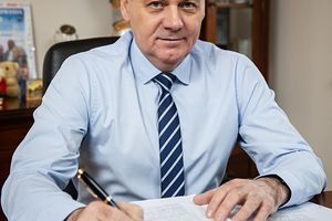 Burmistrz Mańkowski bez absolutorium i bez votum zaufania