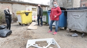 Podrzucają śmieci w najlepsze. A my płacimy