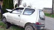 Pijany kierowca seicento uderzył autem w płot