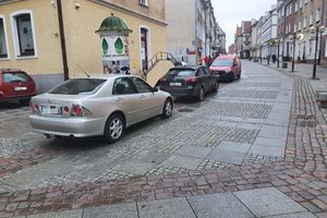 Jak to jest z tym parkowaniem na olsztyńskiej starówce?