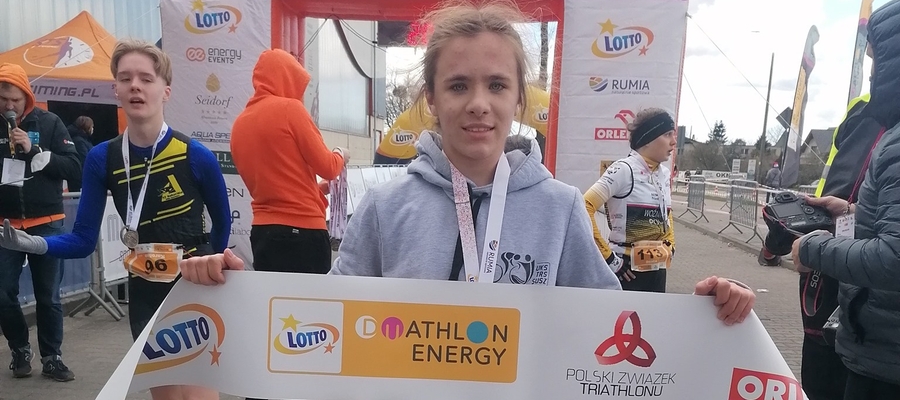Emilia Kaca z UKS TRS Susz, złota medalistka mistrzostw Polski w duathlonie w kat, młodziczek