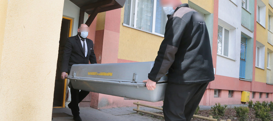 W mieszkaniu na ul. Dworcowej znaleziono ciała dwóch mężczyzn