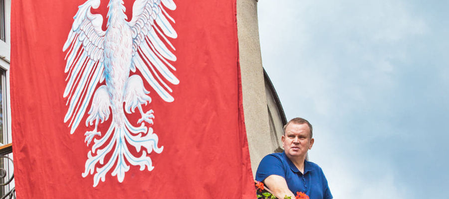 W lipcu 2020 roku w rocznicę plebiscytu Wojciech Samulowski wywiesił na balkonie domu w Gietrzwałdzie replikę sztandaru pradziadka Andrzeja