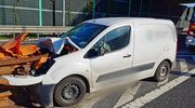 Utrudnienia w ruchu na S 51. Kierowca citroena uderzył w barierkę