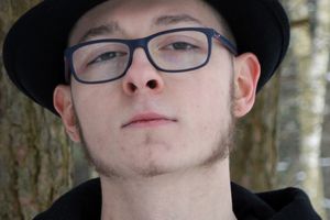 Ponad 300 giżyckich maturzystów chwyciło za pióra