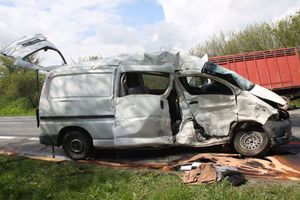Śmierć na drodze. Zginął 72-letni kierowca toyoty