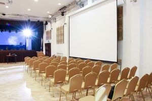 Multimedialne wyposażenie sali widowiskowej Gminnego Ośrodka Kultury i Sportu