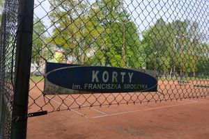 Gdzie w Olsztynie zagrać w tenisa? Na pewno nie na kortach uniwersyteckich. Przynajmniej na razie [ZDJĘCIA]