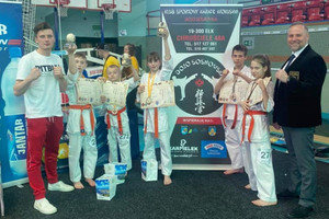 Karatecy z Chruściel „złupili” Kołobrzeg i wracają z medalami