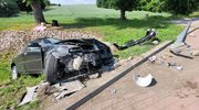 Powiat Olsztyński: kierowca volvo wyprzedzał na podwójnej ciągłej i wylądował w rowie