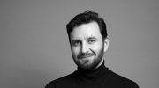 Piotr Domalewski: Pracuję z ludźmi, których jestem ciekaw. Rozmowa z reżyserem filmu „Jak najdalej stąd”