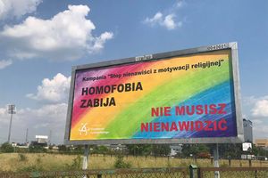 Homofobia zabija. Podoba ci się nowy baner w Olsztynie?