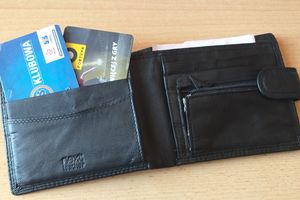 Uwaga! Znaleziono portfel z pieniędzmi
