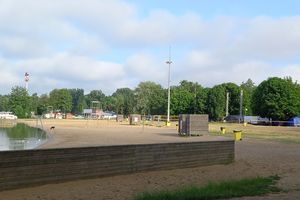 Śmieci na plaży nie biorą się znikąd
