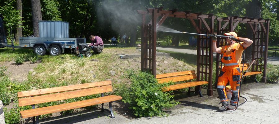 Pracownikom Miejskiego Zakładu Komunalnego czy innych jednostek przydałoby się wsparcie przy pracach porządkowych. Chętnych jednak brak.