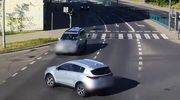 Wymusił pierwszeństwo i stracił prawo jazdy. Kolizja na głównym skrzyżowaniu Olsztyna [VIDEO]