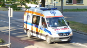 Wypadek na ul. Broniewskiego, jedna osoba w szpitalu