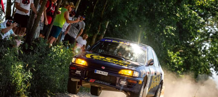 Załoga Subaru Historic Rally Team Jacek Michalski / Adam Binięda na trasie