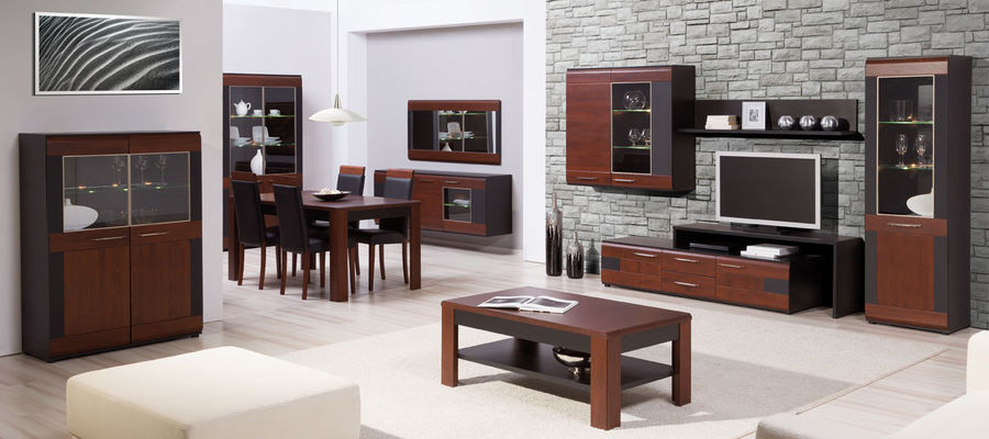 Koneserzy klasycznej elegancji będą zachwyceni meblami z kolekcji Vievien. Dąb barwiony na koniak wraz z czarnymi detalami tworzą stylowe, pełne charakteru i prestiżu aranżacje. 